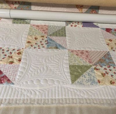 Ombersley Feather Quilting Design | Quiltable